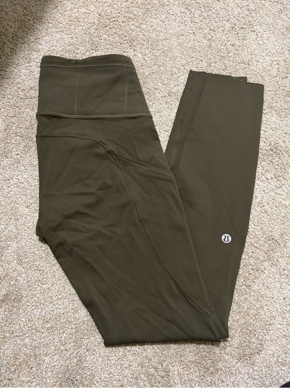 Lululemon dark Olive Fast & Free 7/8 running tight Nulux 25”